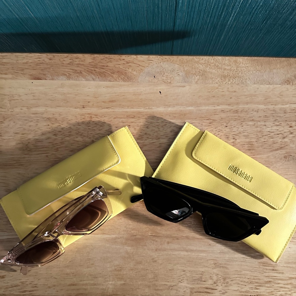 Mosanna Sunglasses with case